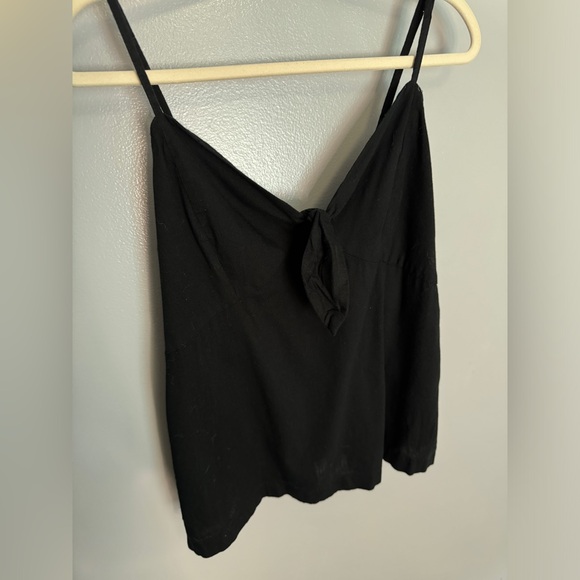 Last chance! Tie-Front Linen Blend Top - Picture 3 of 5